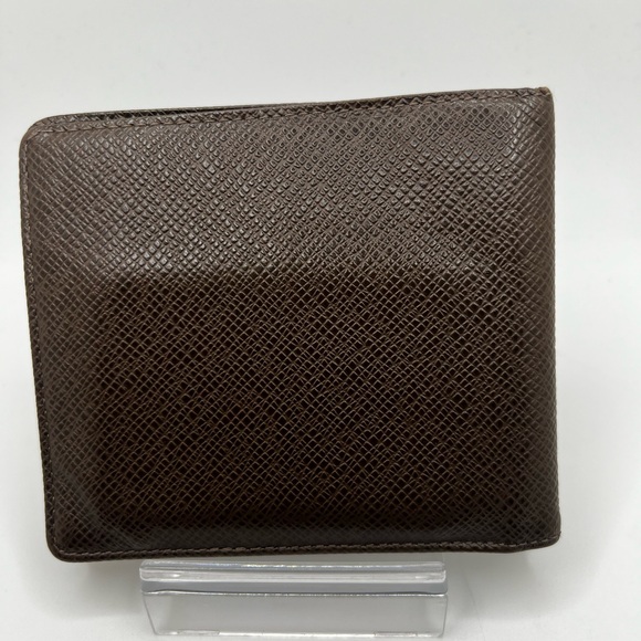 GUC Louis Vuitton Brown Taiga Bifold Wallet - Picture 2 of 8